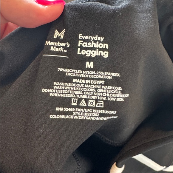 Members Mark Everyday Fashion Leggings Black with White and Cream Design - Picture 5 of 5